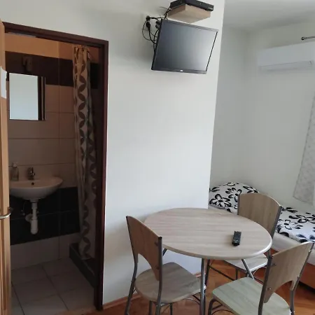 Appartement Garsonky V Rodinnom Dome Nitra-luzianky