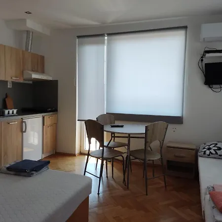 Garsónky V Rodinnom Dome Nitra-lužianky