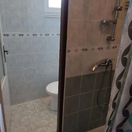 Garsonky V Rodinnom Dome Nitra-luzianky Appartement