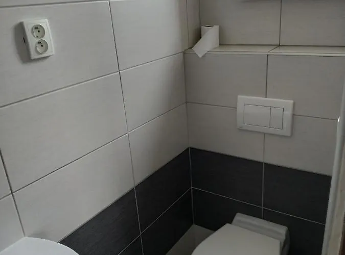 Garsonky V Rodinnom Dome Nitra-luzianky Νίτρα