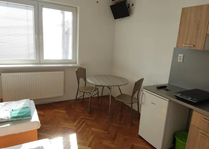 Garsonky V Rodinnom Dome Nitra-luzianky *